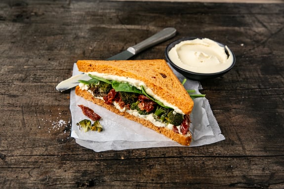 Sandwich au houmous et brocoli 