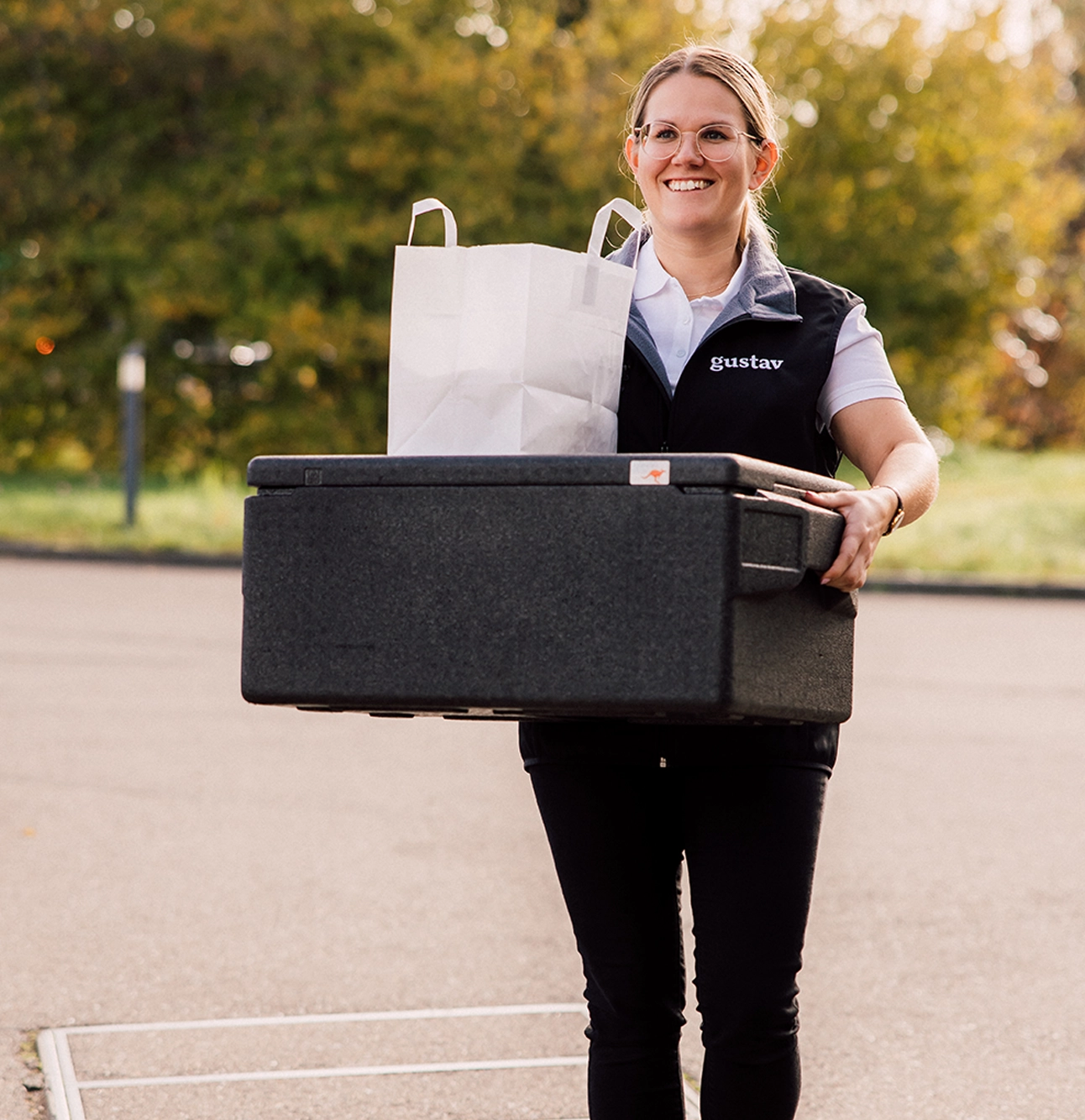 gustav_office_delivery_main_3
